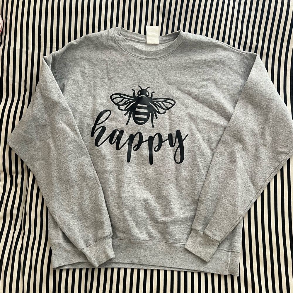 “(bee) happy” Sweatshirt, size M